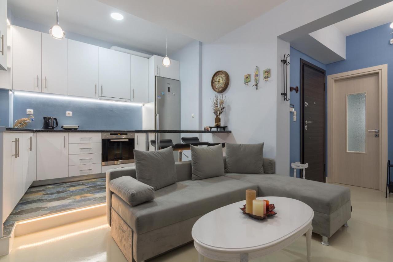 Wonderful Renovated Apartment With Private Patio Athens Luaran gambar