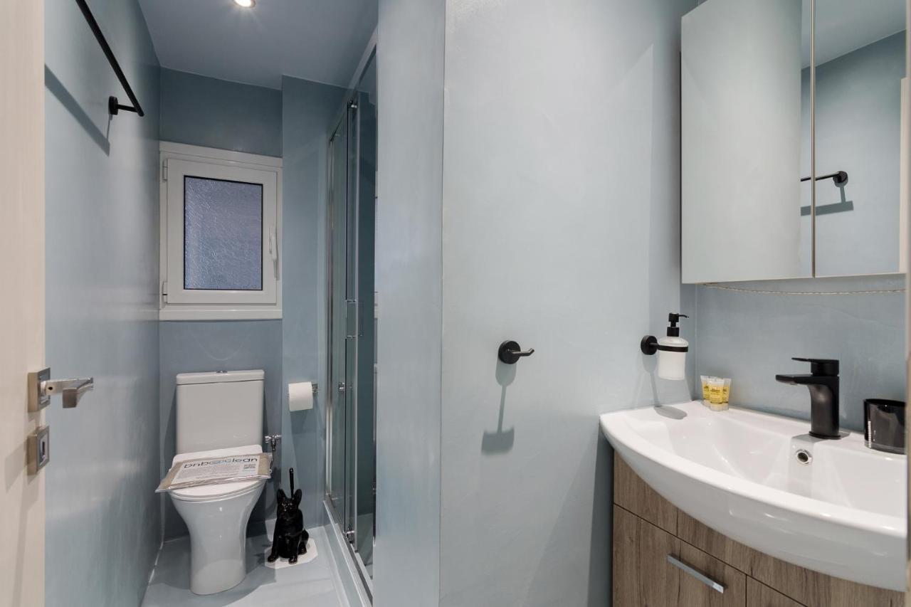 Wonderful Renovated Apartment With Private Patio Athens Luaran gambar