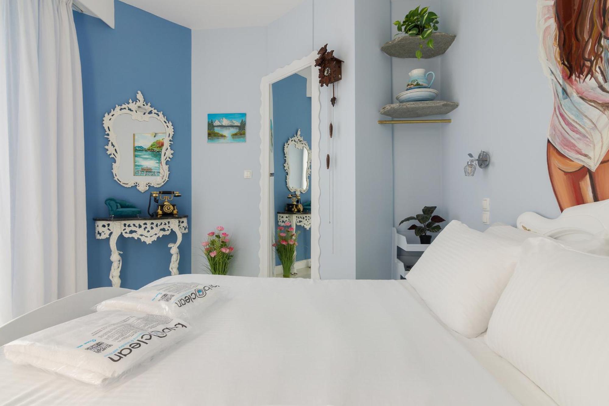 Wonderful Renovated Apartment With Private Patio Athens Luaran gambar